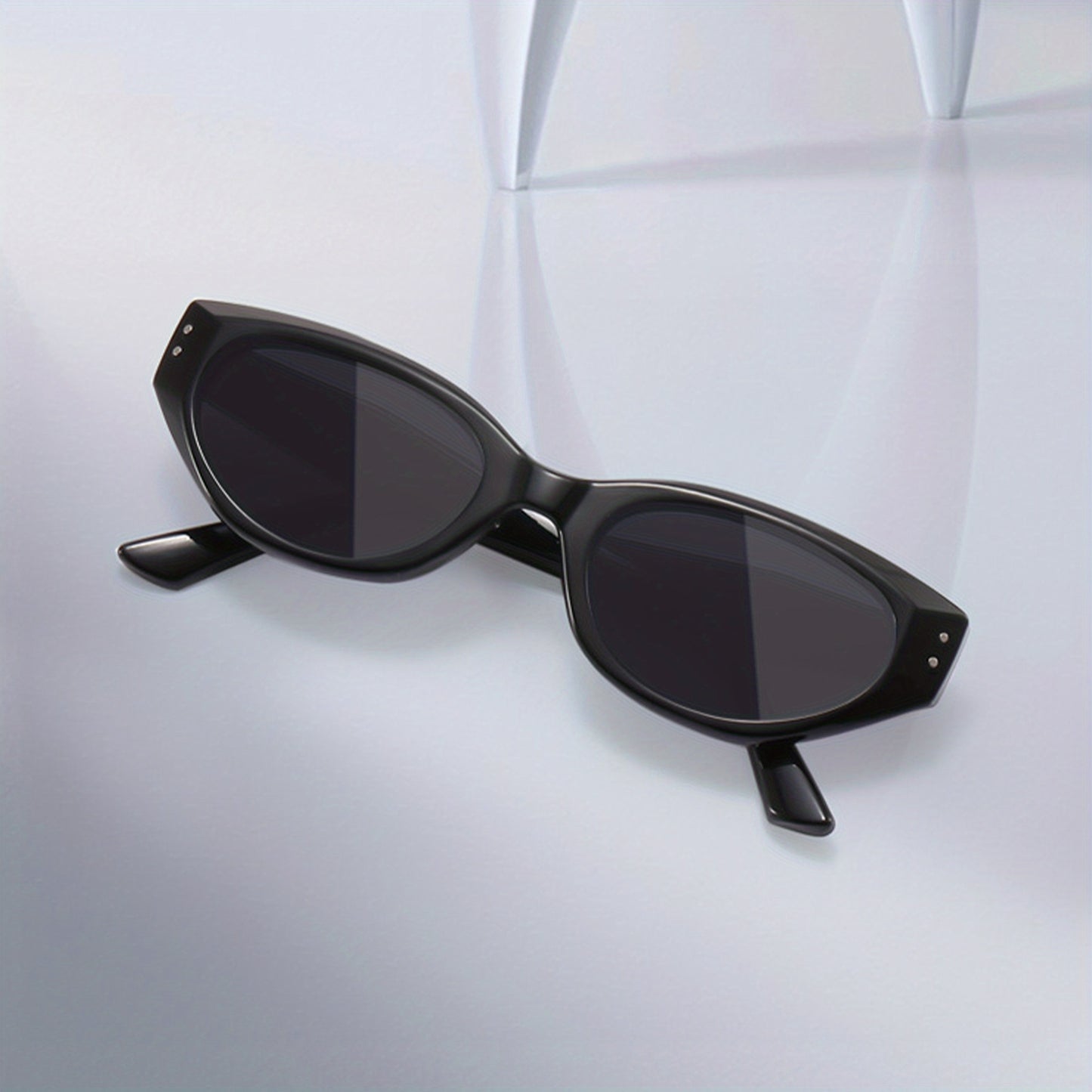 MYIAUR Chic Retro Cat Eye Glasses for Women & Men - Y2K Inspired Small Face Frame